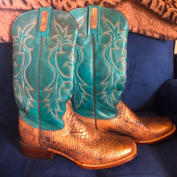 Cowgirl Boots - Picture 1 of 4